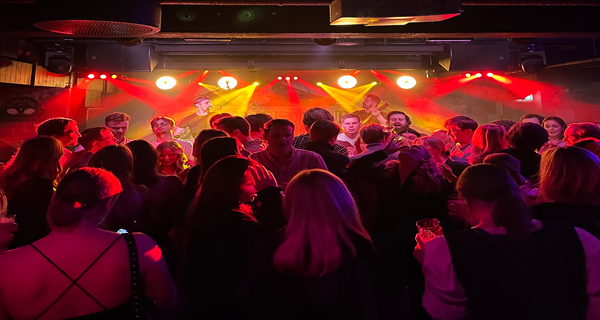 Off the Rails takes the stage like a full band, book live music now for Christmas